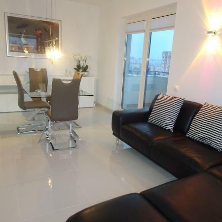 Ferienwohnung Apartament Francesca Brașov Exterior foto