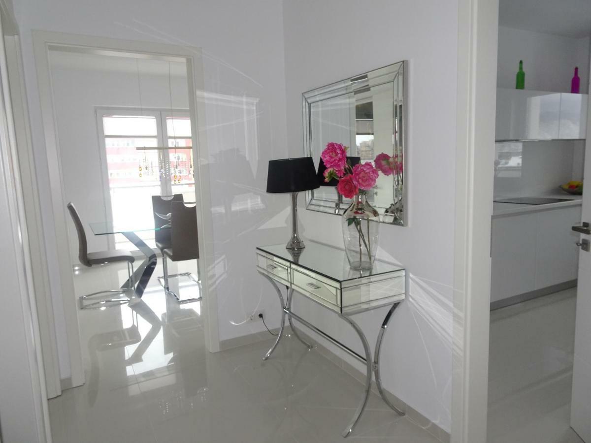 Ferienwohnung Apartament Francesca Brașov Exterior foto